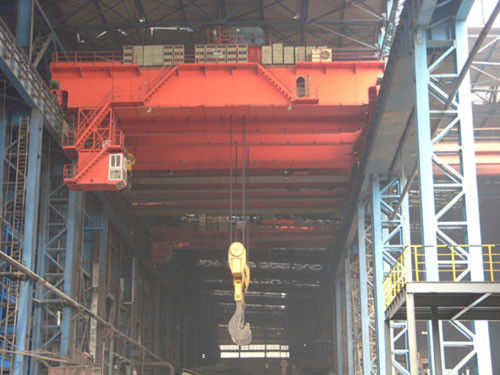 pont Crane With Metal Ladle Casting en poutre de double de 20t 25t 50t 60t 80t