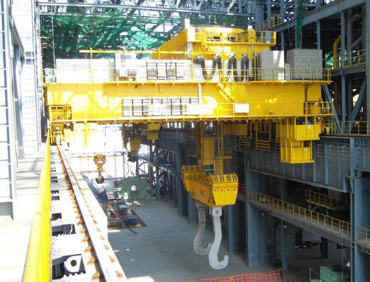 Type 35 tonne 74 Ton Double Beam Bridge Foundry Crane With Cabin Control de QDY de la tonne 50